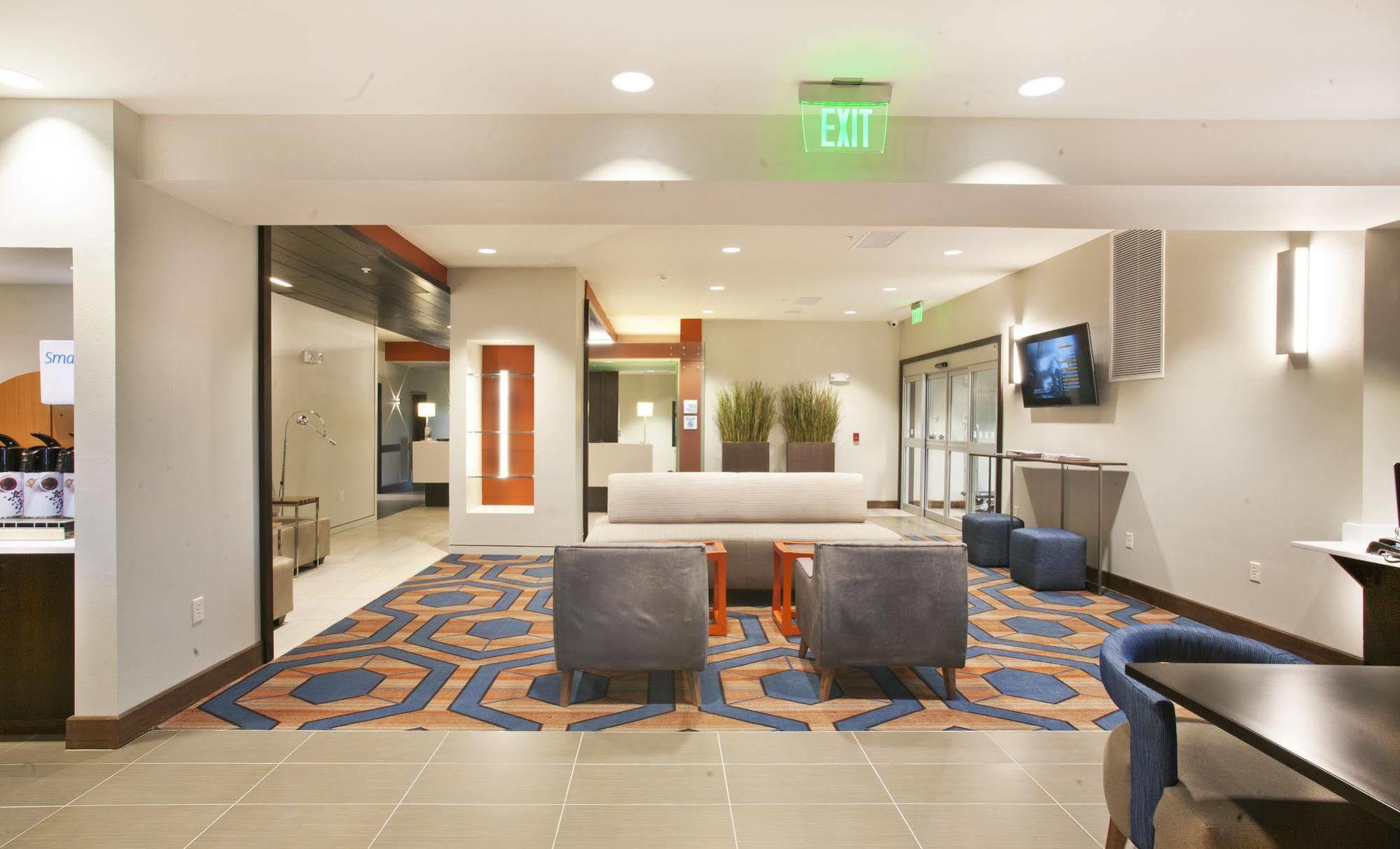 Holiday Inn Express Hotel & Suites Hot Springs By Ihg Exterior foto